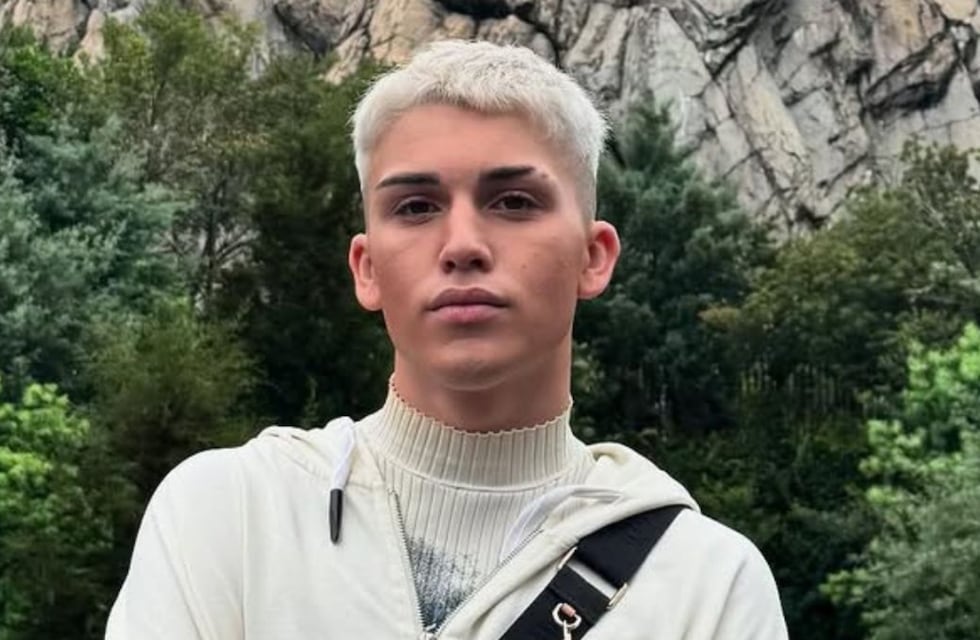 Juan Otero, el hijo de Florencia Peña, está de novio: así presentó a su pareja con unas románticas fotos