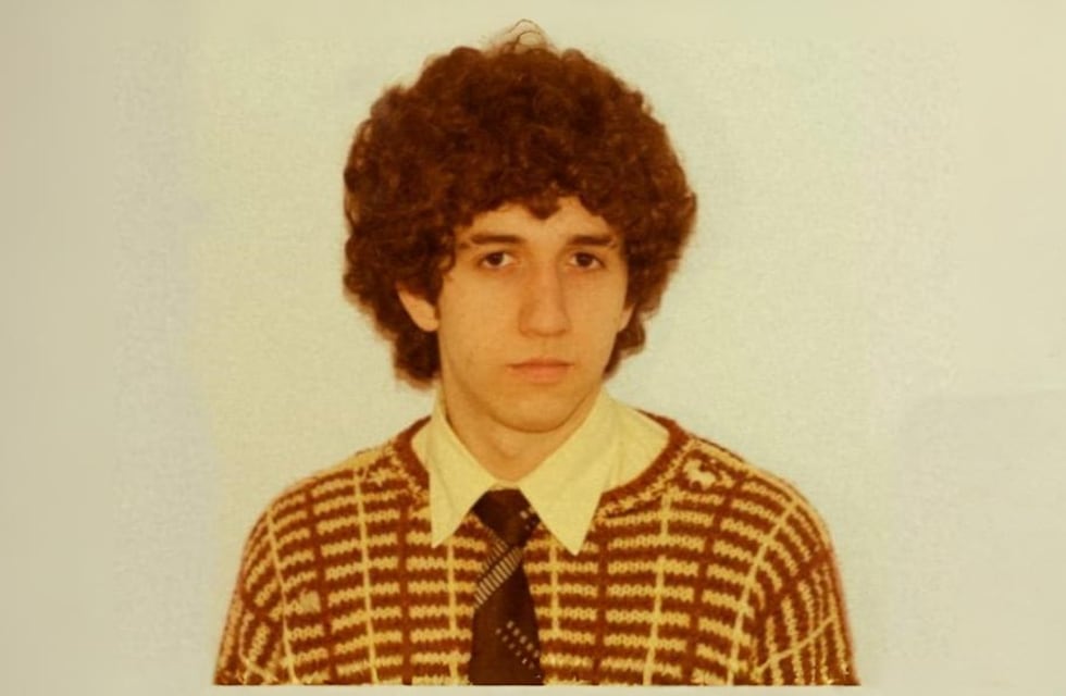 Santino Urrutia presenta su disco debut “Chico de Pueblo”