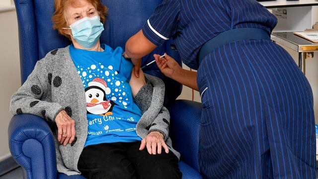 Margaret Keenan, de 90 años, la primer británica en vacunarse