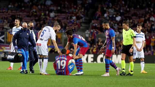 Kun Agüero tendrá más estudios por el principio de arritmia que lo sacó de la cancha.