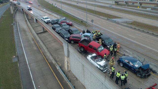 Accidente múltiple en autopista de Texas