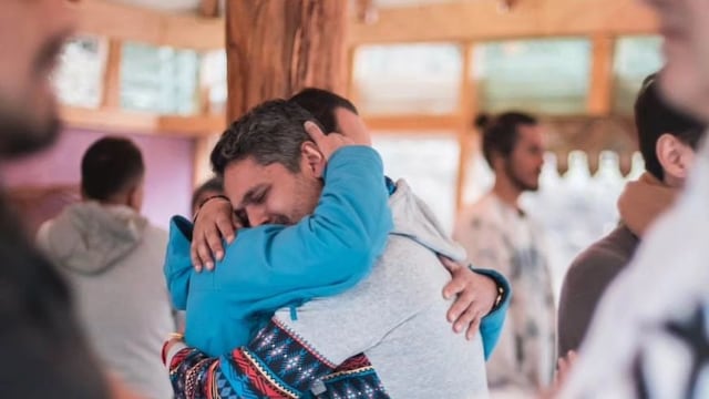 Qué es el Encuentro de Hombres Conscientes, el evento que se hace en Córdoba y se viralizó en redes sociales.