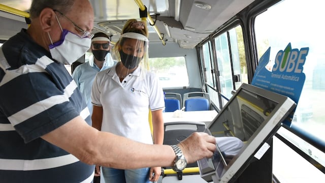 El municipio de Rafaela creó un nuevo dispositivo móvil que visita los hogares de las personas que necesitan renovar sus atributos sociales locales de la tarjeta SUBE