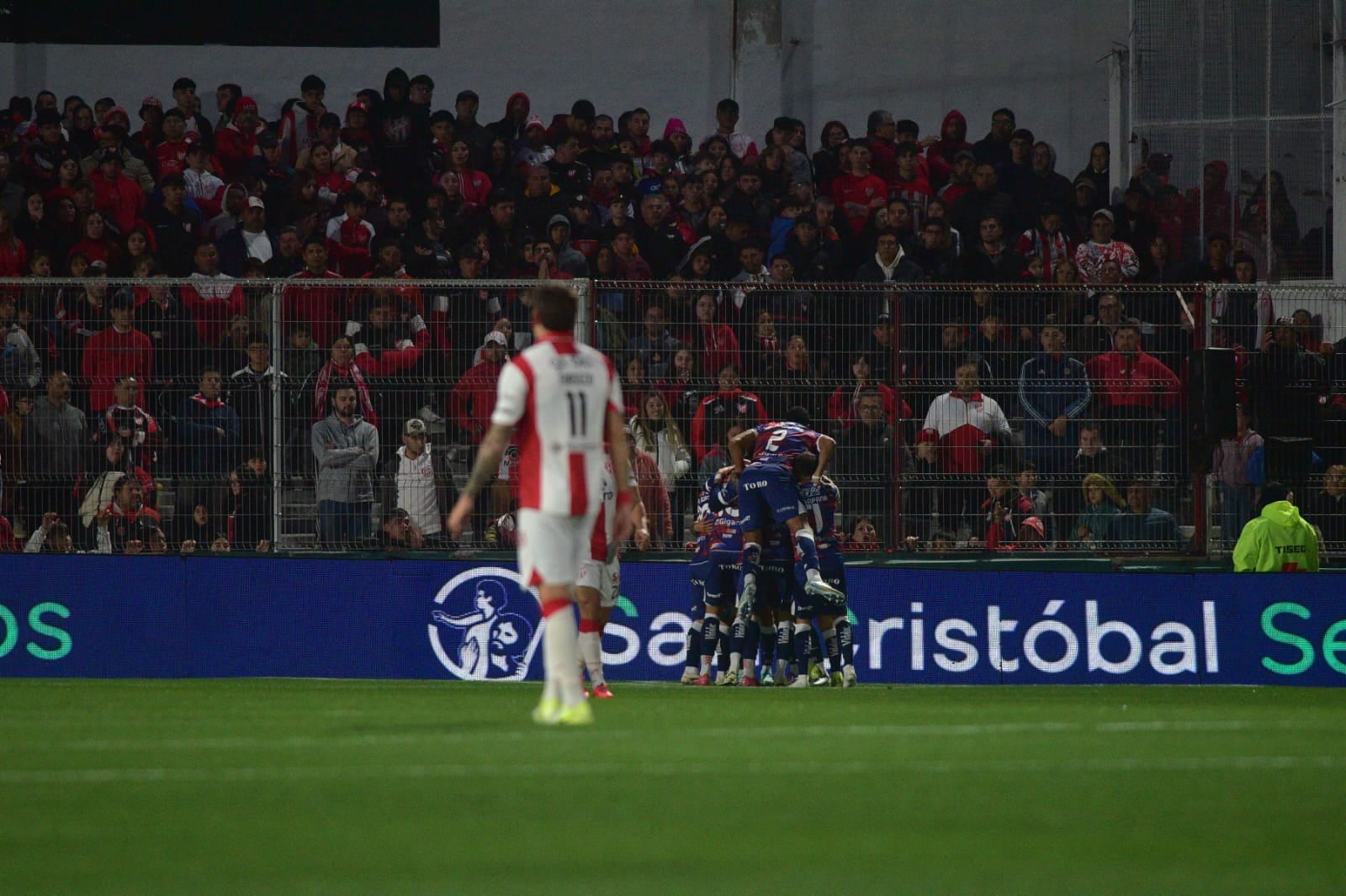 Instituto en el partido ante Unión. (Nicolás Bravo / La Voz).