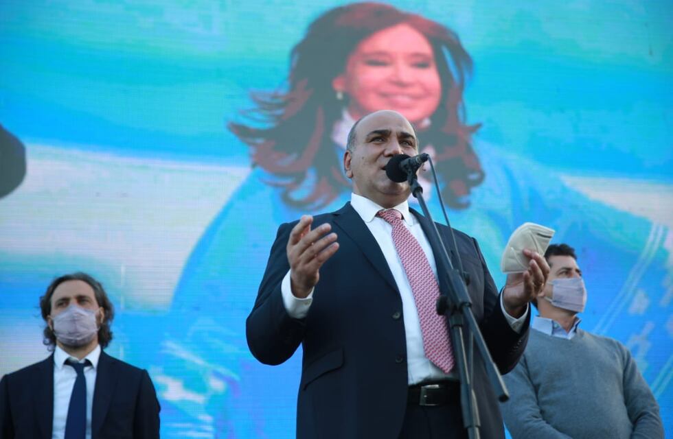 Juan Manzur: “No es momento de hablar de política. Estamos en el medio de una pandemia”