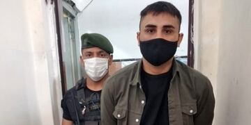 Saitta se entregó, acompañado por su abogado, en el Centro de Abordaje de Violencia Intrafamiliar y de Género.