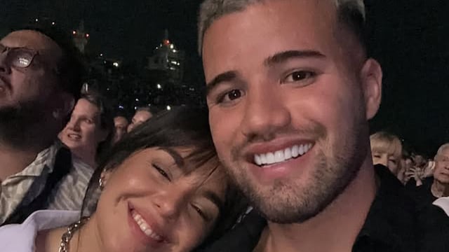 La pareja ya se muestra en las redes sociales.