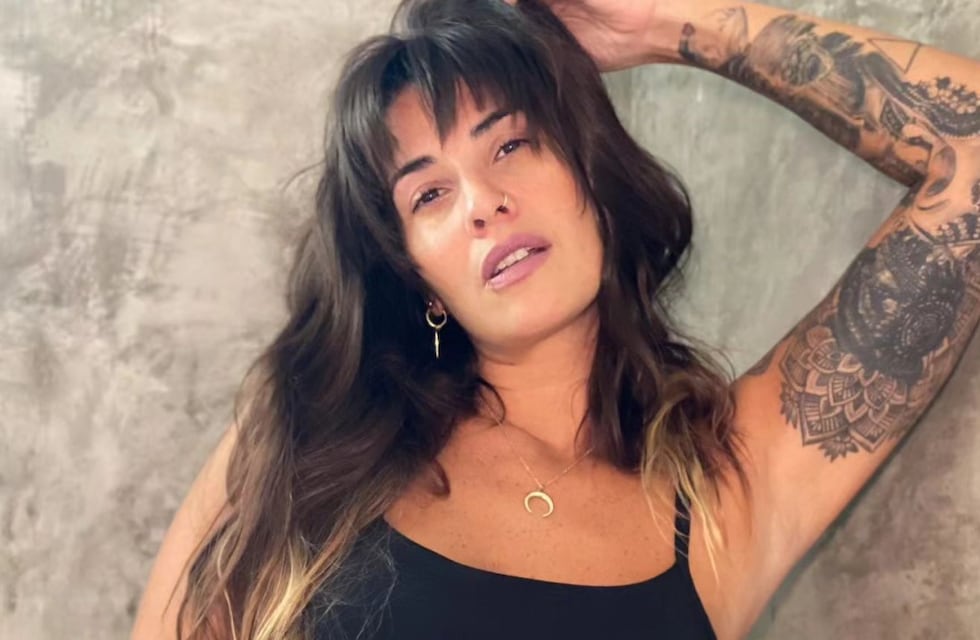 Sin corpiño y frente al espejo, Ivana Nadal jugó al borde de la censura