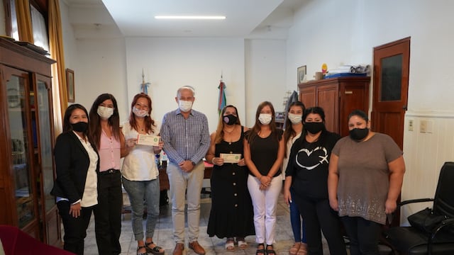 Siete emprendedoras rosaleñas recibieron ayuda económica a través del Programa Empleo Independiente.