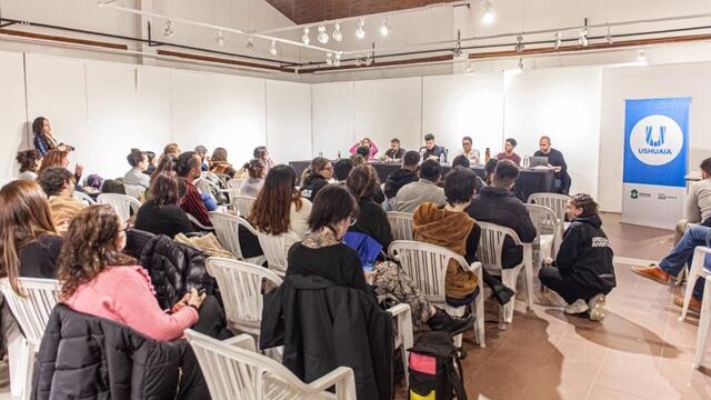 Ushuaia participó del encuentro “Pensar las Juventudes Desde el Sur (del Sur)”
