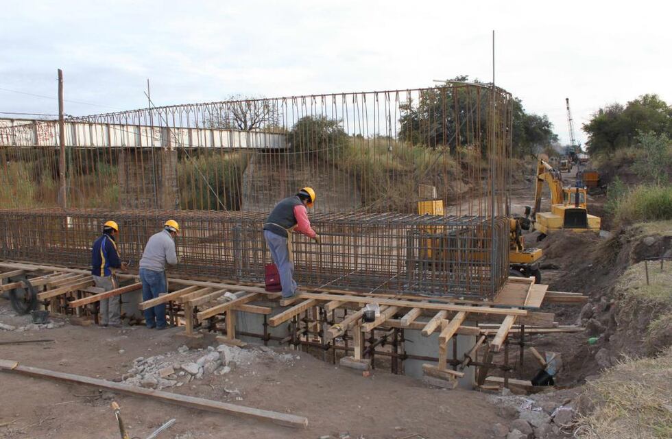 Delincuentes arrasaron con las herramientas en una obra en construcción