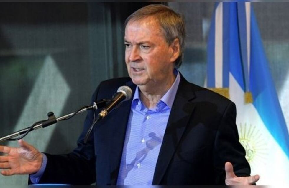 Schiaretti de visita en San Francisco con nuevos anuncios.