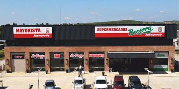 Supermercado Becerra: sucursal 12 y centro comercial en Despeñaderos