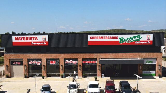 Supermercado Becerra: sucursal 12 y centro comercial en Despeñaderos