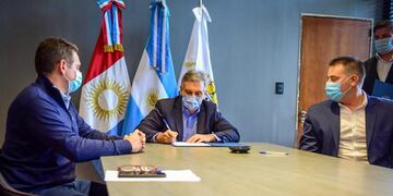 Firma del convenio para fortalecer el trabajo en adicciones en el territorio cordobés.