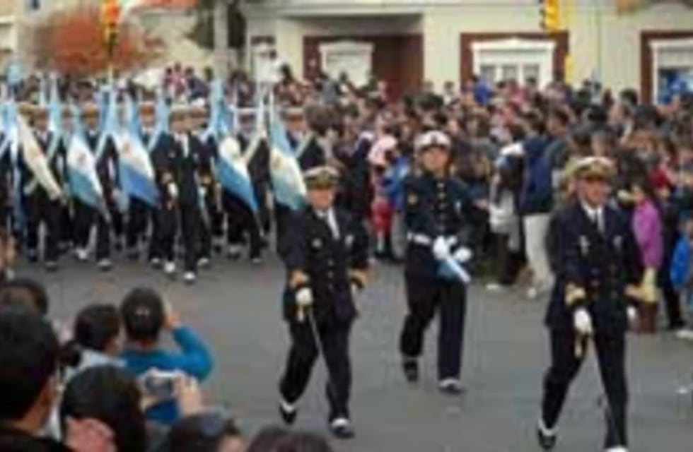 Convocan a instituciones para el desfile por el aniversario de Punta Alta