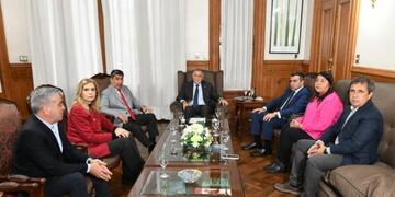 Jaldo y Acevedo dialogaron con bloques legislativos radicales.