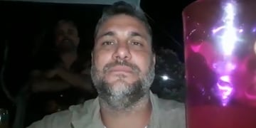 Marcelo Sottile saludó a los trabajadores municipales desde la carpa en Plaza Belgrano.