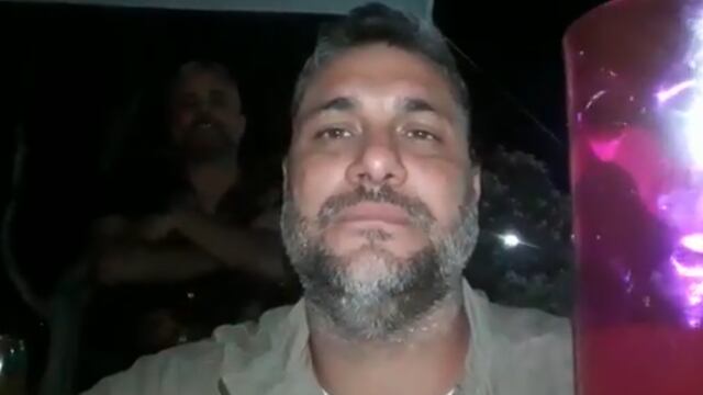 Marcelo Sottile saludó a los trabajadores municipales desde la carpa en Plaza Belgrano.