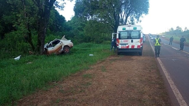 Dos hombres fallecieron en un siniestro vial en Jardín América.