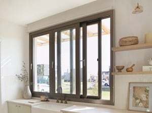 Estas barreras imantadas ayudan a reducir el ingreso de mosquitos y proteger contra el dengue, manteniendo los ambientes frescos.