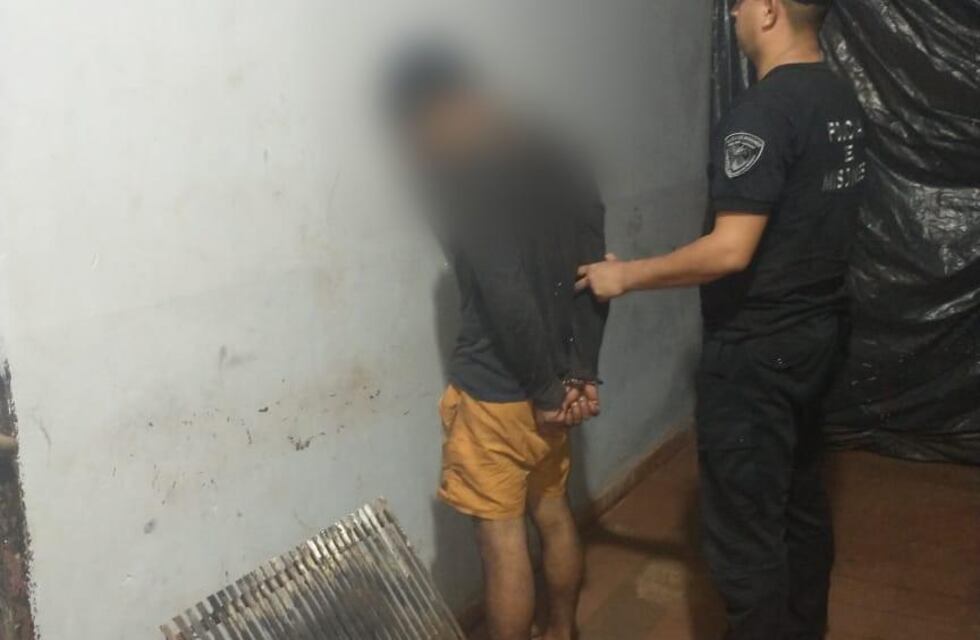 Detienen a un individuo y recuperan varios elementos robados en Eldorado