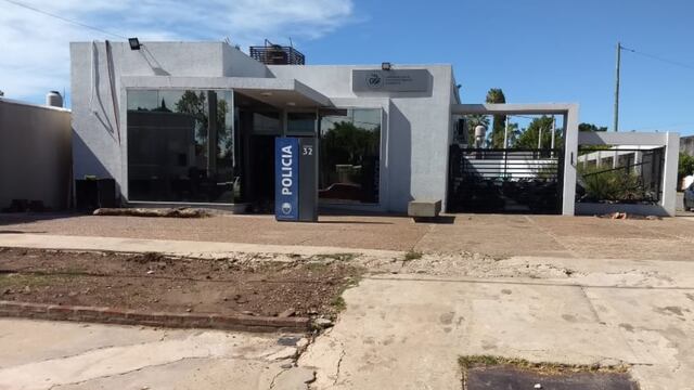 En la seccional pidieron el secuestro de cámaras de seguridad y empezaron a rastrear testimonios. (Sergio Ojeda)