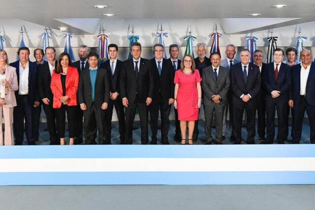 Camino al balotaje: Manzur y Jaldo participaron de la reunión de gobernadores con Massa