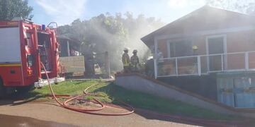 Incendio de una vivienda en El Soberbio dejó daños menores.