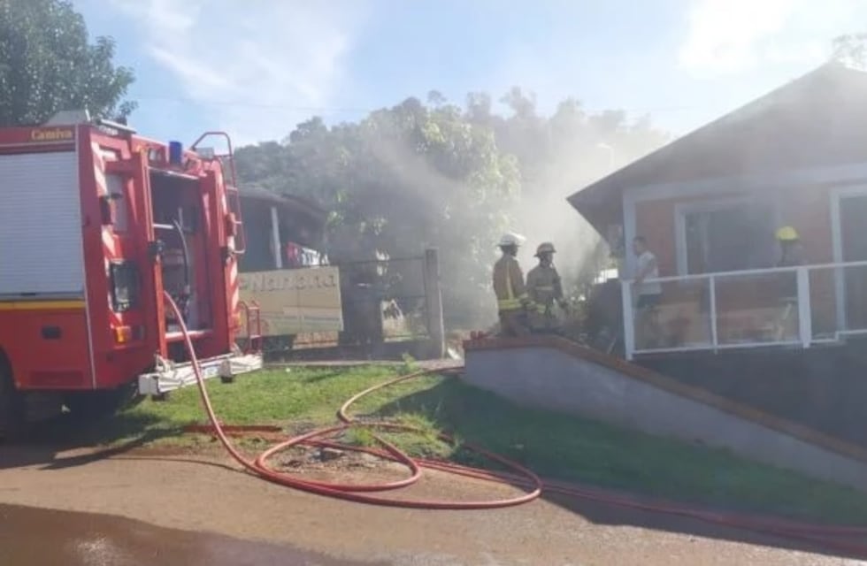 Incendio en una vivienda en El Soberbio dejó daños menores