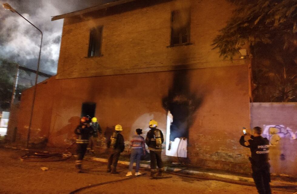 Villa María: un incendio se desató en una casona ferroviaria declarada Patrimonio Histórico