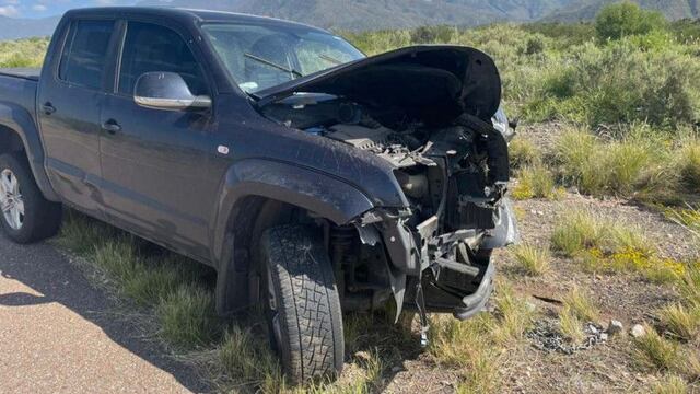 Estado en la que quedó la camioneta VW Amarok que conducía el abogado Mauricio Le Donne tras impactar contra una garita y matar a un guardia. Gentileza Los Andes