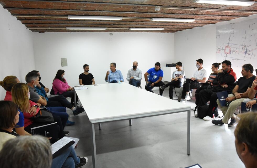 Quieren que Rafaela tenga una pista de Atletismo sintética