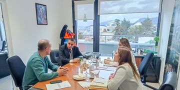 Reunión de InFueTur con Cancillería sobre turismo Antártico.