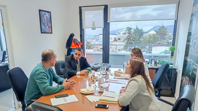 Reunión de InFueTur con Cancillería sobre turismo Antártico.