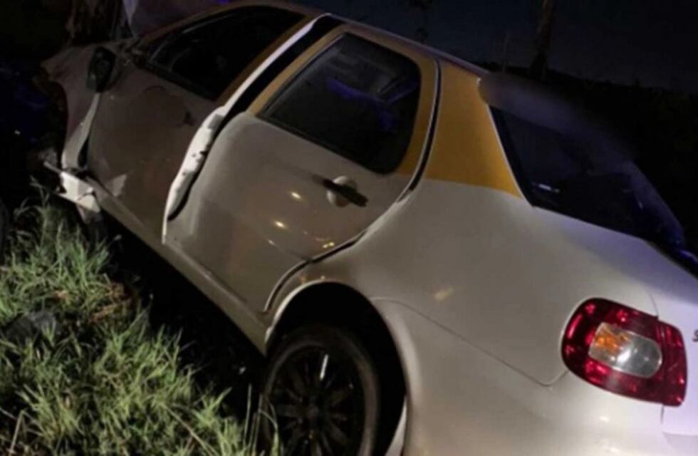 Posadas: taxista falleció tras chocar contra un árbol