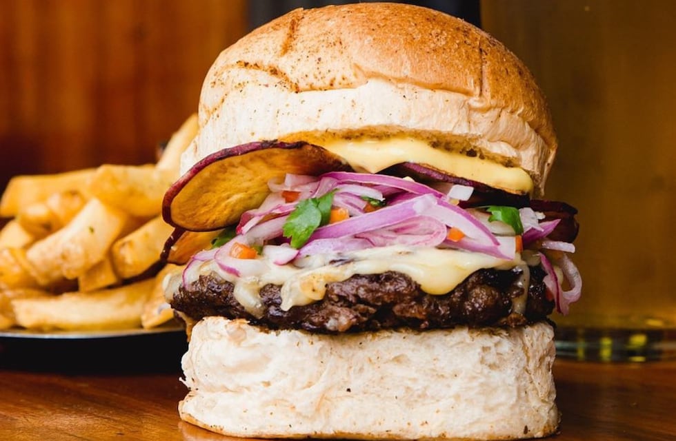 Quebró la reconocida cadena argentina que revolucionó el mercado con sus hamburguesas de entraña