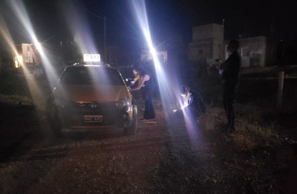 Un hombre atacó a puñaladas a un taxista en un confuso episodio