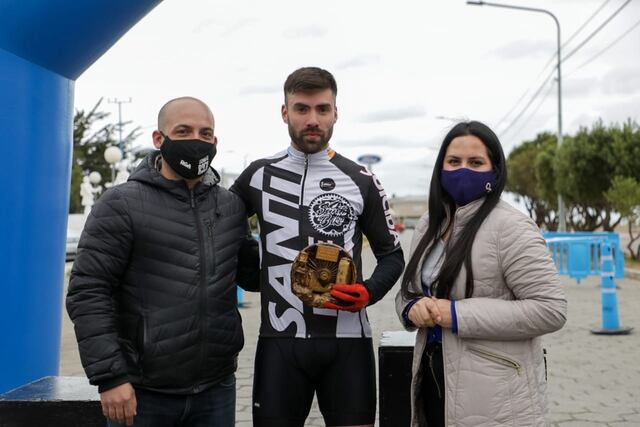 Fue el playón Municipal, la rodada ciclística “Vuelta al Casco Viejo”, con más de 300 participantes inscriptos en varias categorías desde niños a personas mayores.