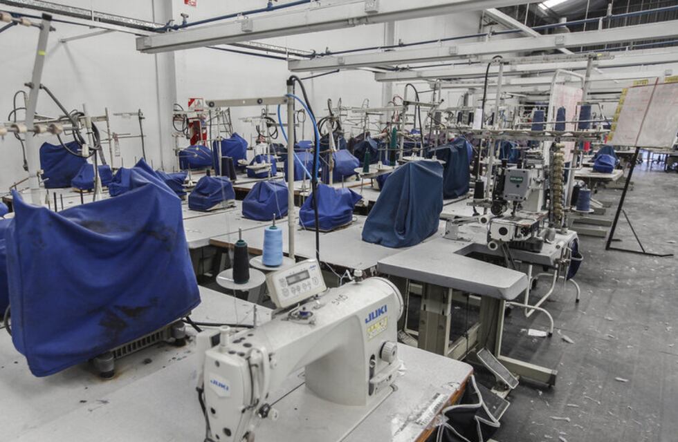 Violento ataque en una fábrica textil: entró armado, disparó y huyó en una camioneta