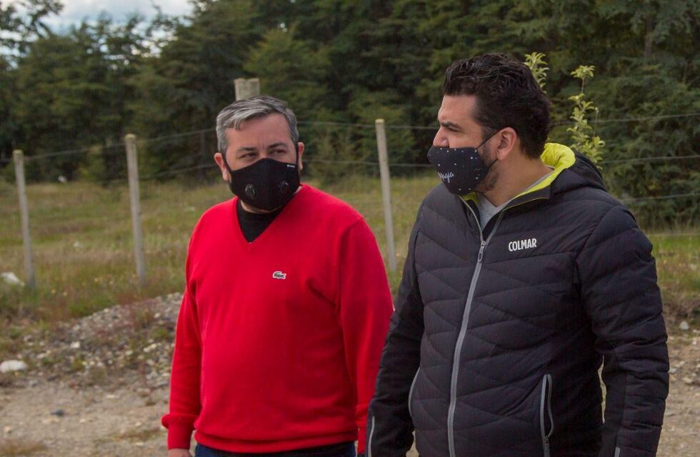 Vuoto recorrió las obra de la Av. Los Ñires en Tolhuin