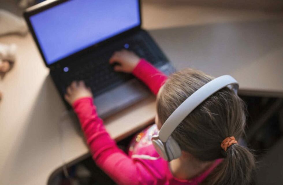 Una mamá puntana informó por sus redes sociales que su hija fue víctima de Grooming y la policía no actuó al respecto