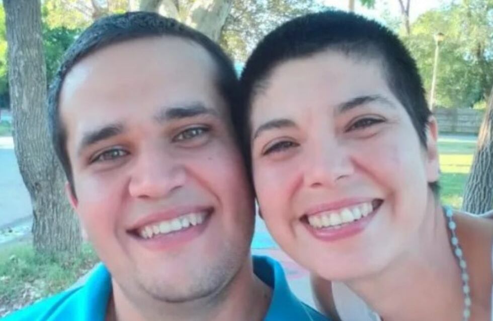 Amor de película: se conocieron en el hospital de Cipolletti cuando él estaba internado y ahora están comprometidos