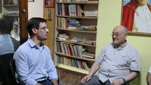 El intendente Luis Castellano y el padre Alcides Suppo