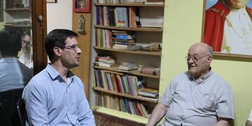 El intendente Luis Castellano y el padre Alcides Suppo