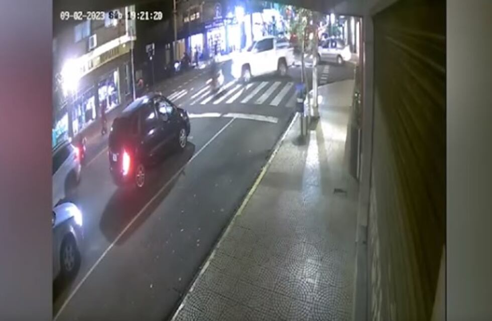 Puerto Rico: aparatoso accidente entre una motocicleta y un automóvil dejó como saldo un herido