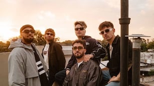 ¿Quiénes son Cindy Cats? La banda que Rosalía fue a ver en Ferro y por qué todos los artistas quieren cantar con ellos