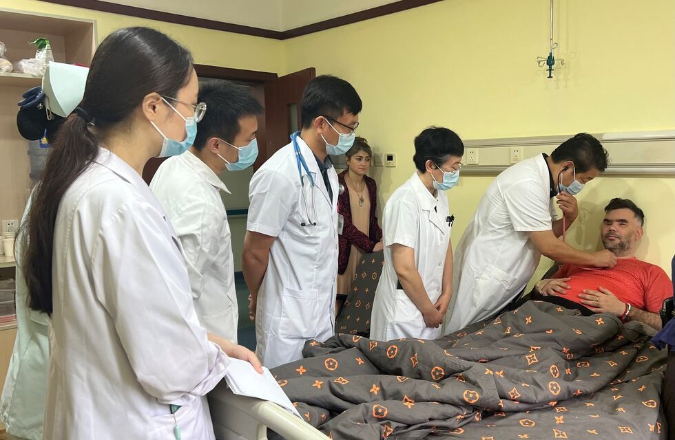 Elián Capurro ya se somete al tratamiento en China y tiene percepción de la luz