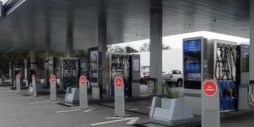 Estación de servicio YPF en Córdoba capital sin combustible. (La Voz)