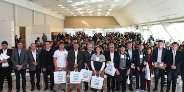 La comitiva provincial expuso experiencias sobre energías renovables, y buenas prácticas que ya se aplican en escuelas agrotécnicas.